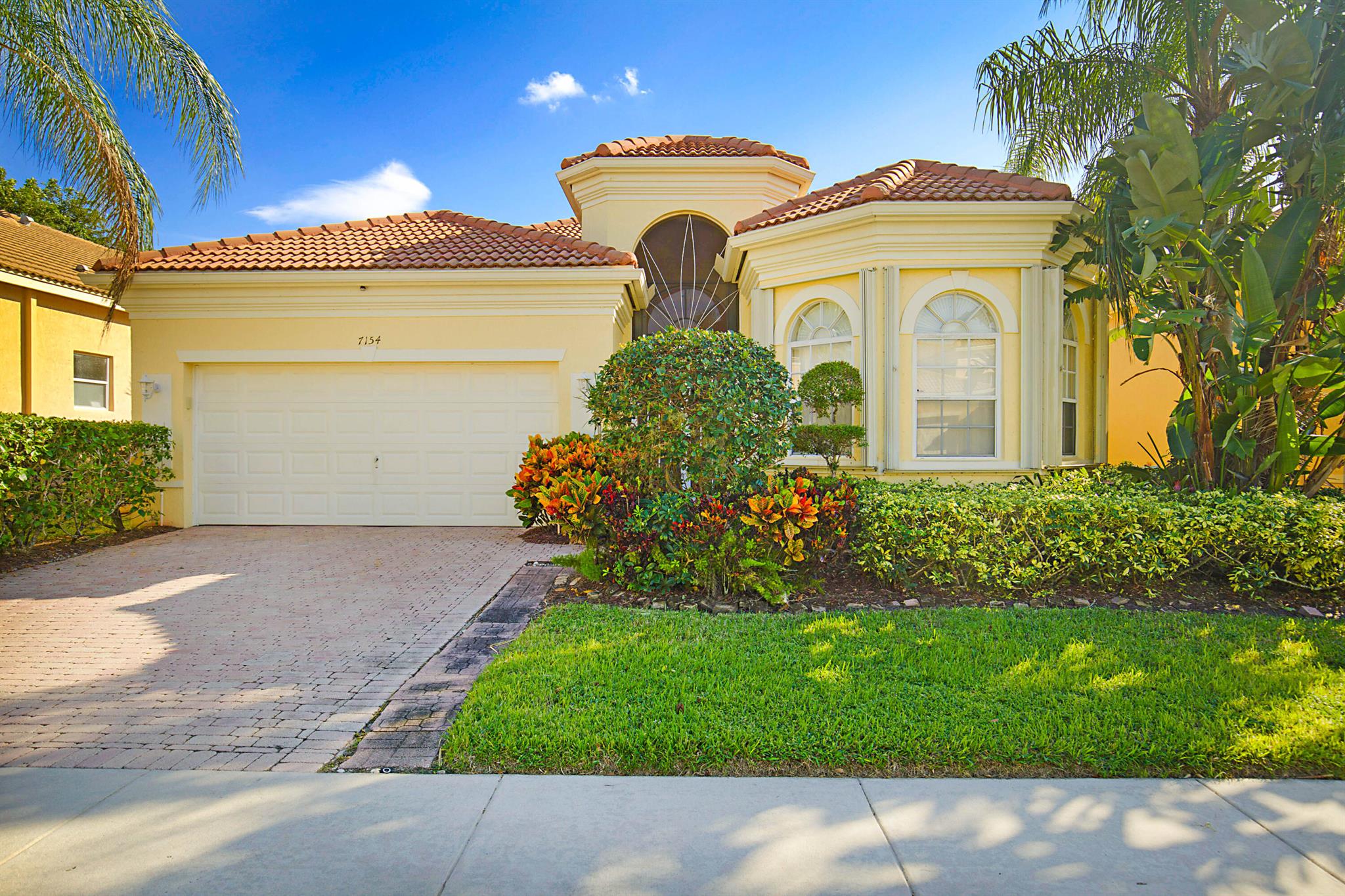Rarely available largest model in Vizcaya with 3 bedrooms plus an office / den! This 2 and a half bath home features soaring high ceilings, with a 13 foot grand foyer entrance. The split floorplan provides lots of space and privacy for you and your guests. This lovely home has been well maintained as the seller is the original owner! Accordion shutters throughout and a spacious covered and screened patio with partial lake views are just some of the features that make this house so desirable.Vizcaya is a highly sought out 55+ community in Delray Beach just minutes from downtown Atlantic Ave, beaches and highway access. Restaurants, shopping and places of worship all within walking distance. Gorgeous clubhouse with bocce, pickleball, gym, tennis, heated pool and lots clubs to join!