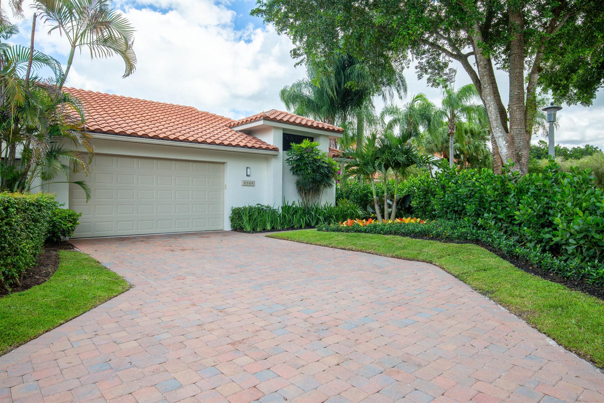 2568 Sheltingham Drive, Wellington, FL 