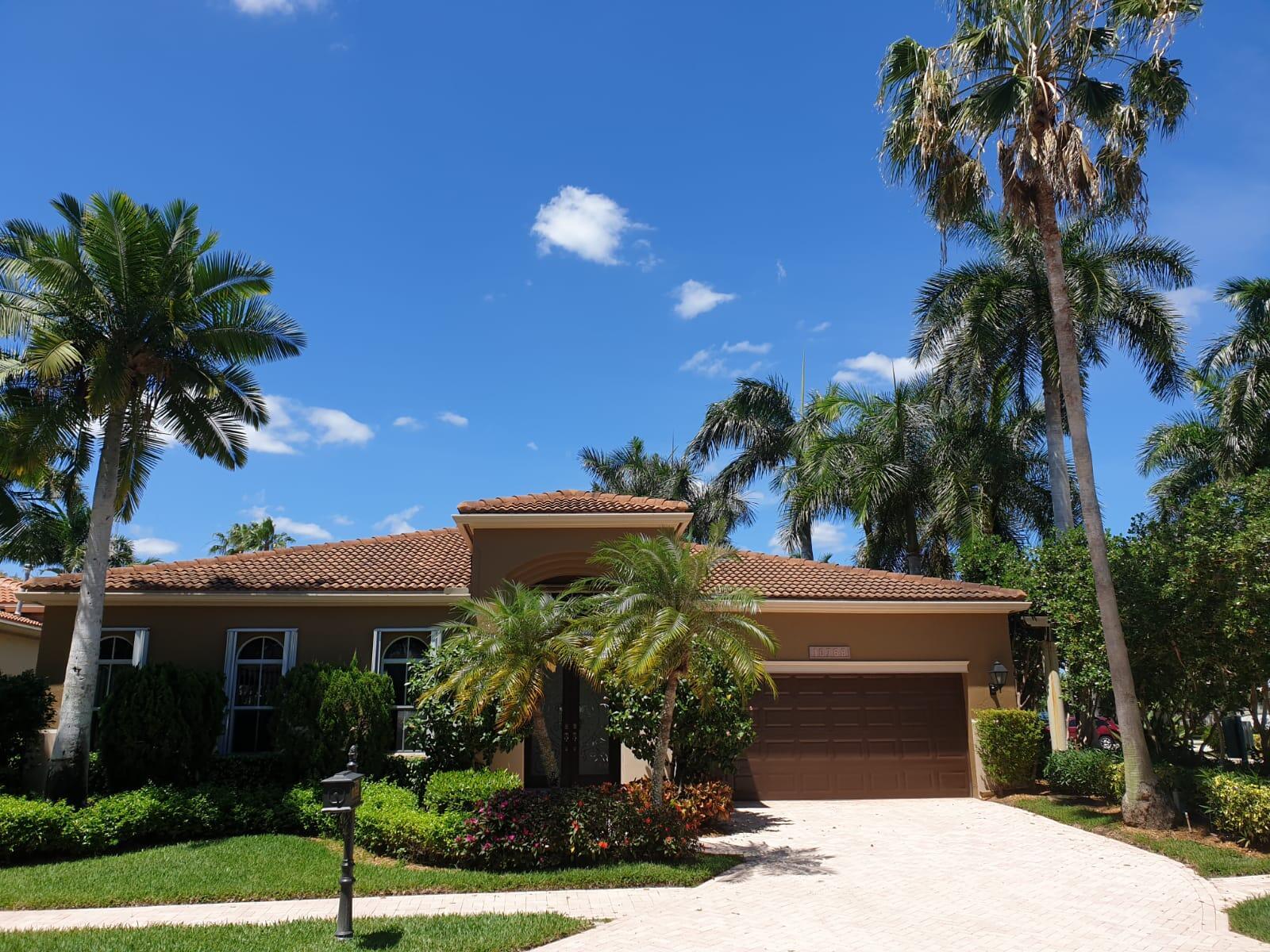 Photo 1 of 10768 Waterford Place in West Palm Beach - MLS R10939171