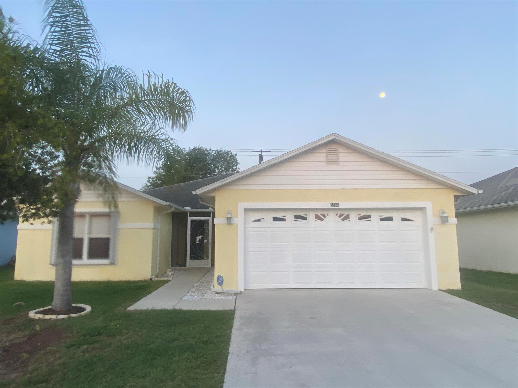 6544 Alemendra Street, Fort Pierce, FL 