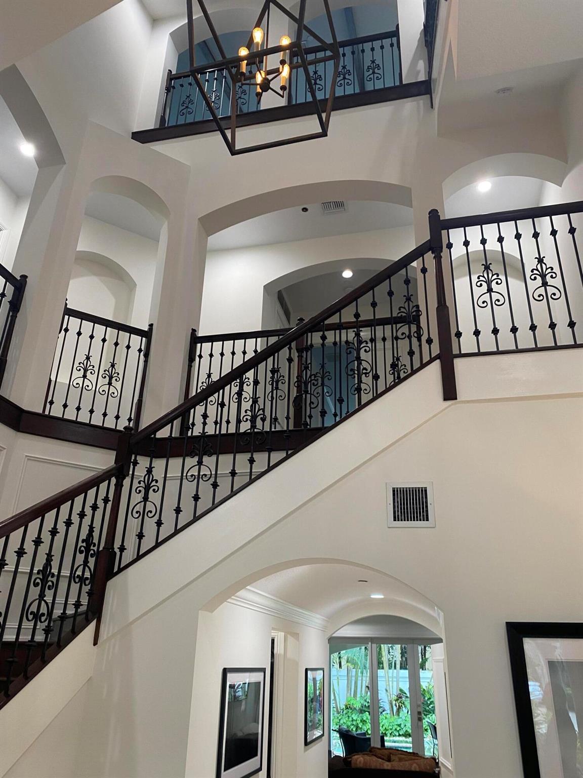 Estuary is a great gated community- well located - 3 story house is well appointed and ready to move into. The Estuary is a manned gated community of only 104 homes and is located a mere 1 mile to the beach making it the only manned gated East Delray Beach waterfront.