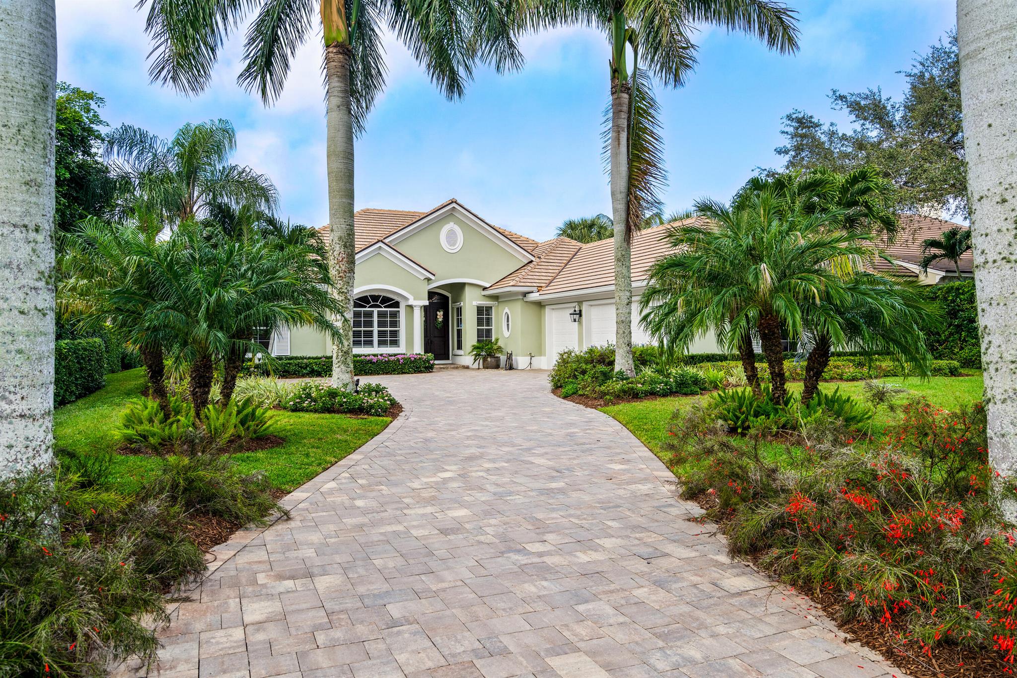 407 Indies Drive, Vero Beach, FL 