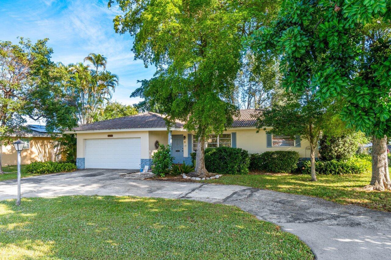 7951 NW 37th Drive, Coral Springs, FL 