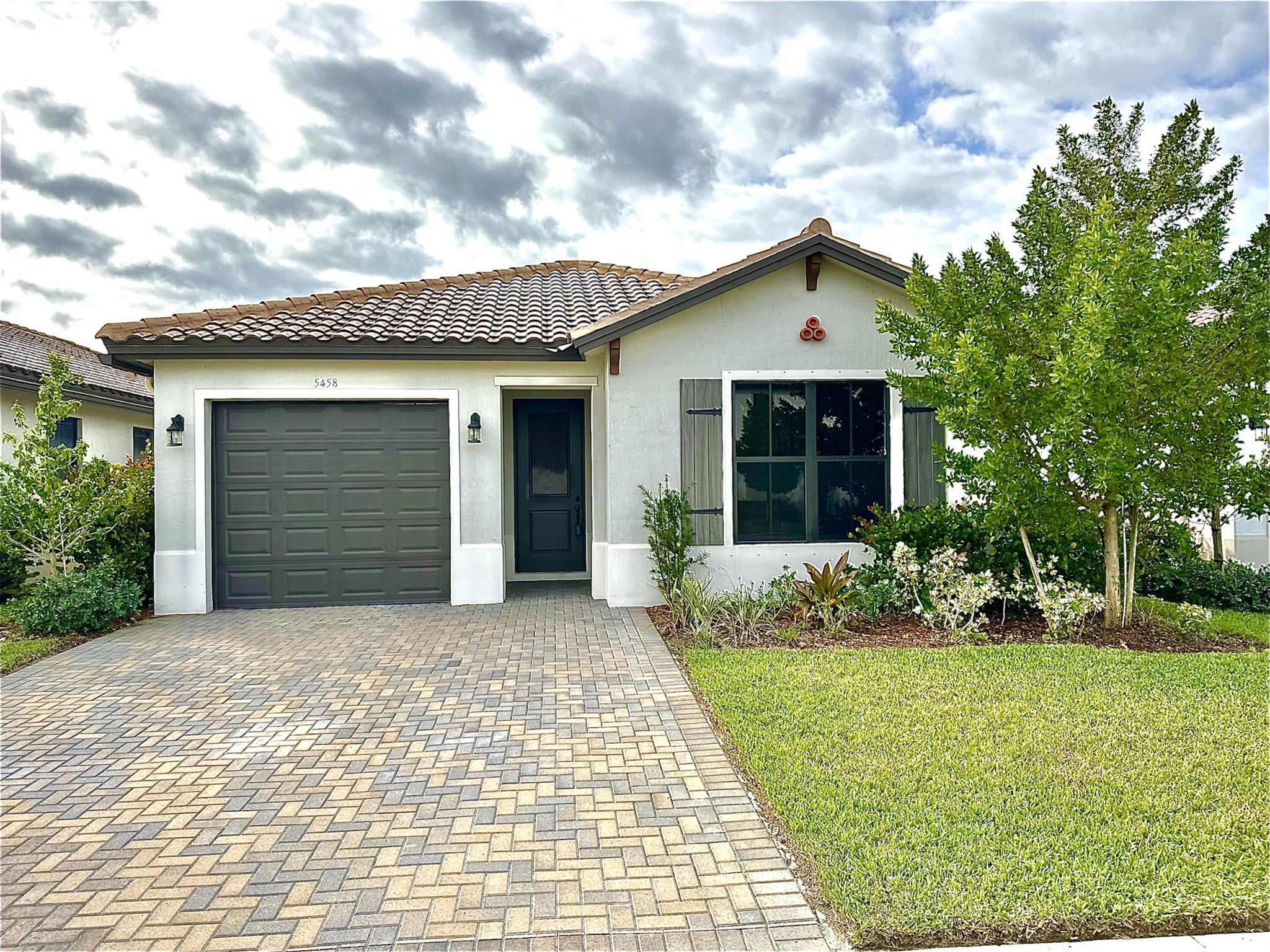Immokalee Real Estate 5458 Soria Avenue FL 34142 395,000