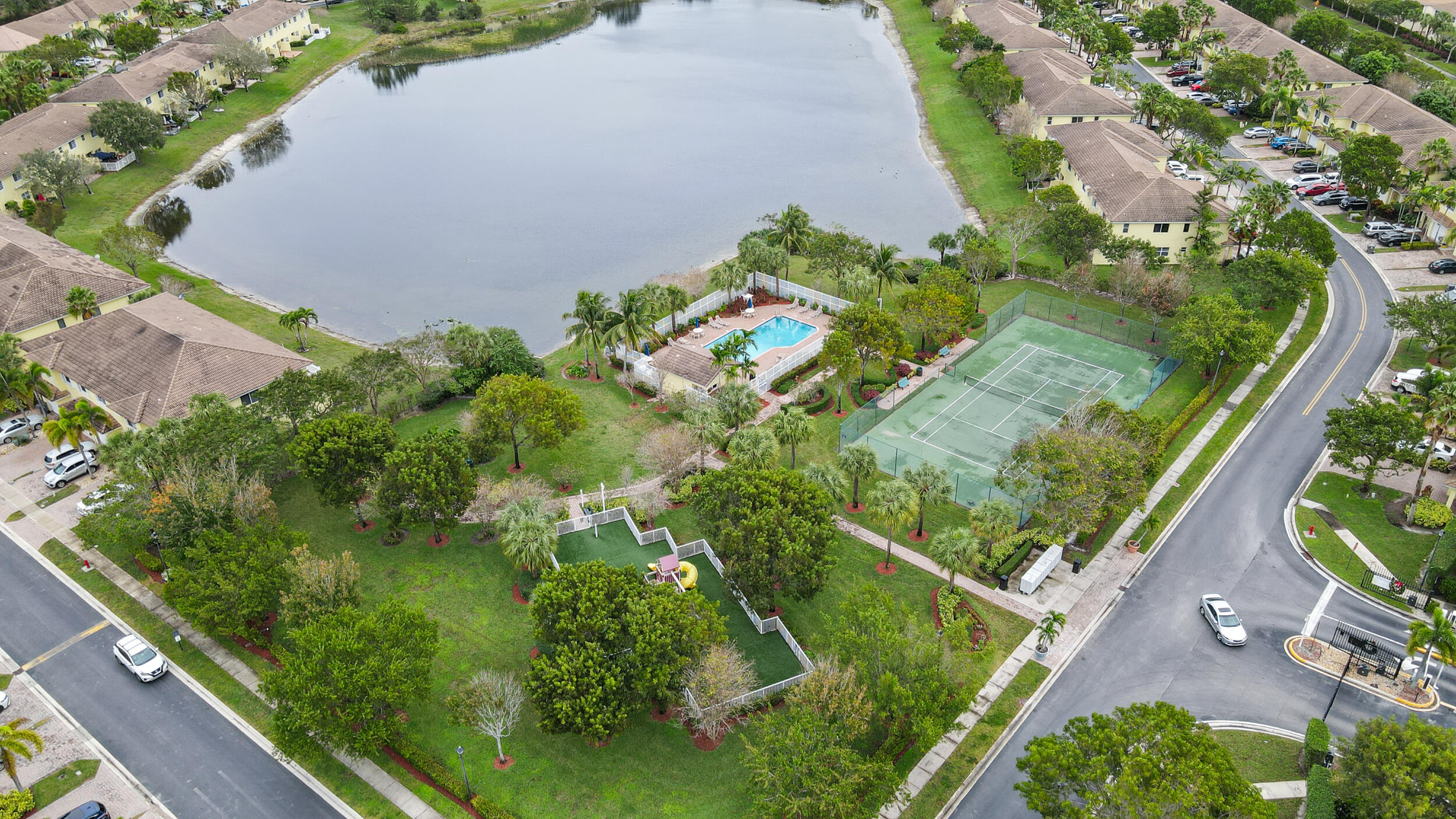 Photo 33 of 1139 Imperial Lake Road in West Palm Beach - MLS R10948707