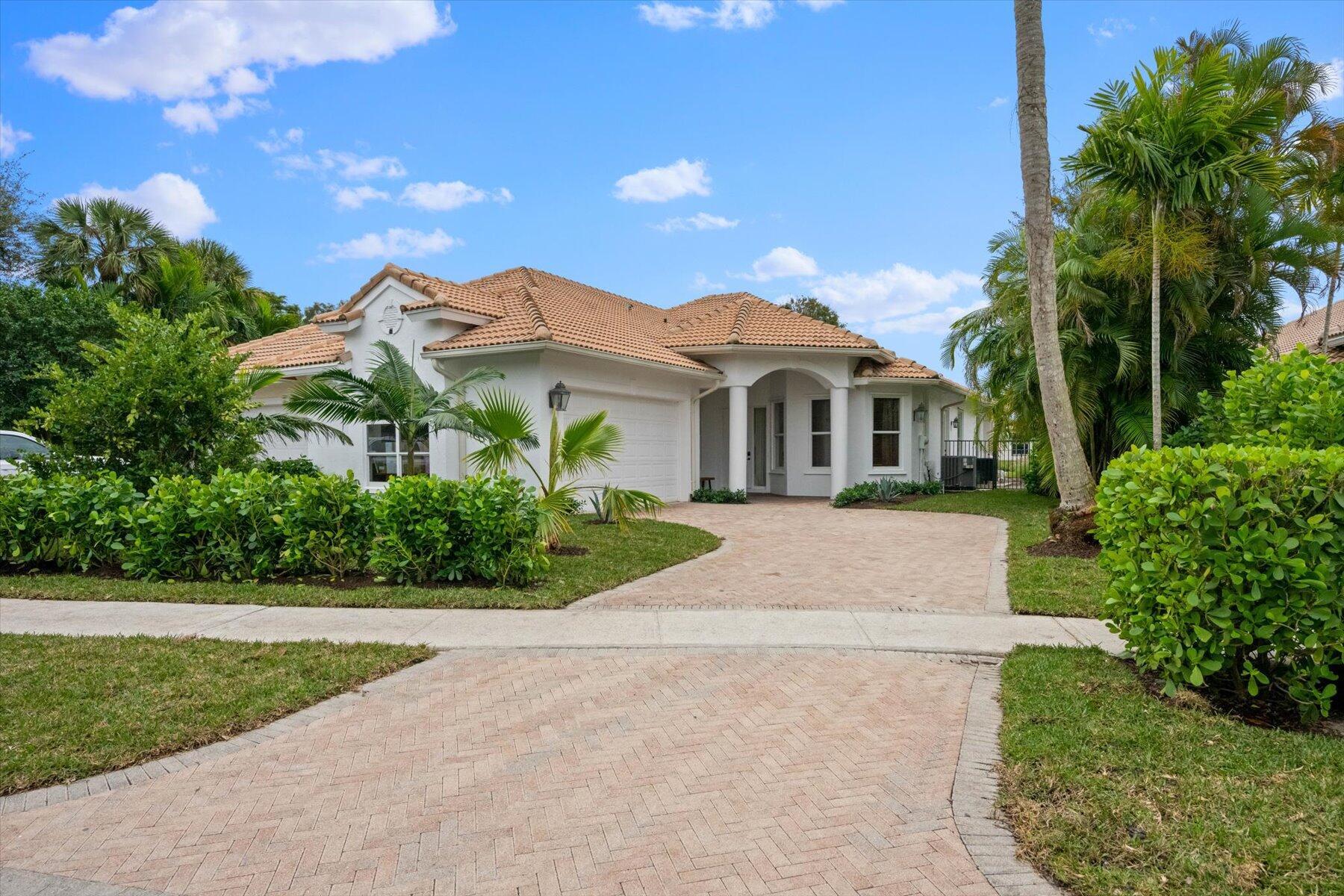 2951 Twin Oaks Way, Wellington, FL 