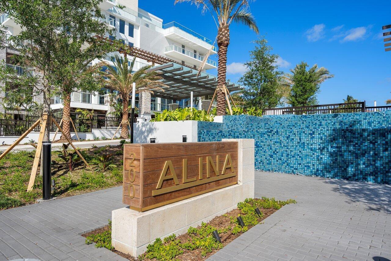 SPECTACULAR AND SPACIOUS LUXURY CONDO WITH LARGE COVERED BALCONY OVERLOOKING THE CITY, GOLF COURSE AND THE OCEAN. GOURMET KITCHEN. 3 BEDROOMS,3 AND HALF BATHS. 7TH FLOOR WITH PRIVATE ELEVATOR. INCREDIBLE VALUE