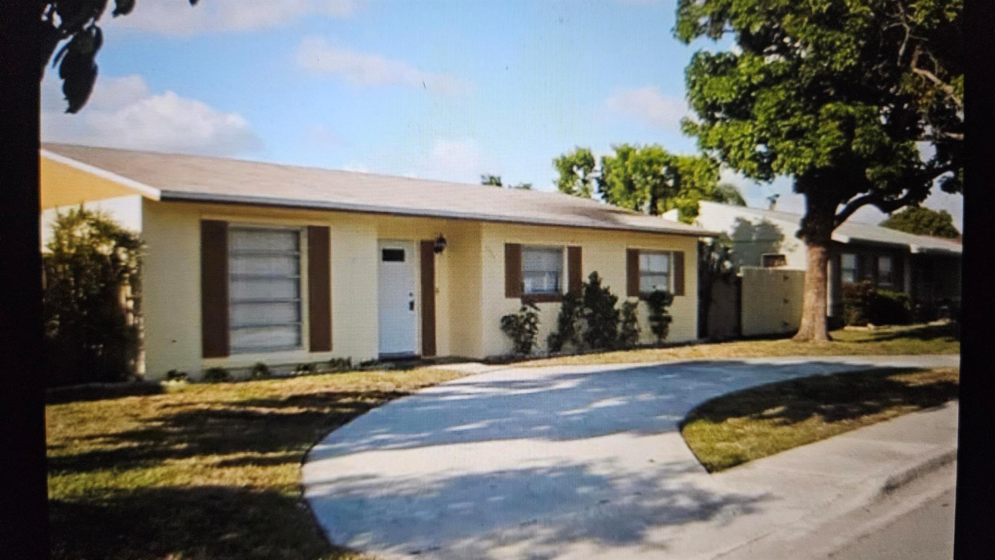 6961 Southgate Boulevard, Margate, FL 