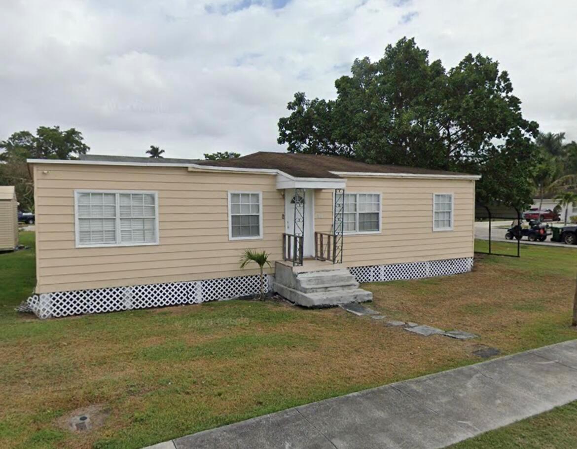 297 E 4th Street, Pahokee, FL 