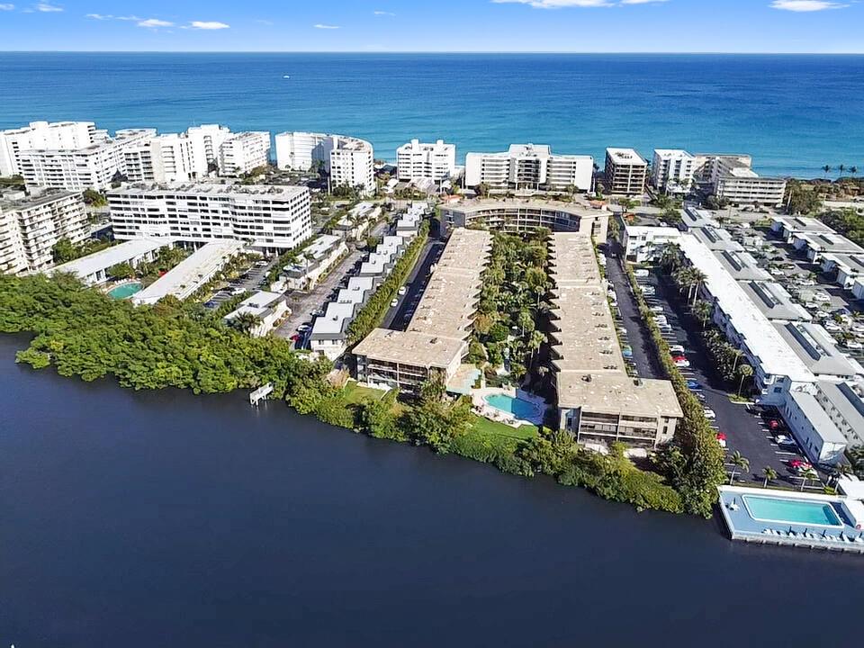 3605 S Ocean Boulevard 302, South Palm Beach, FL 