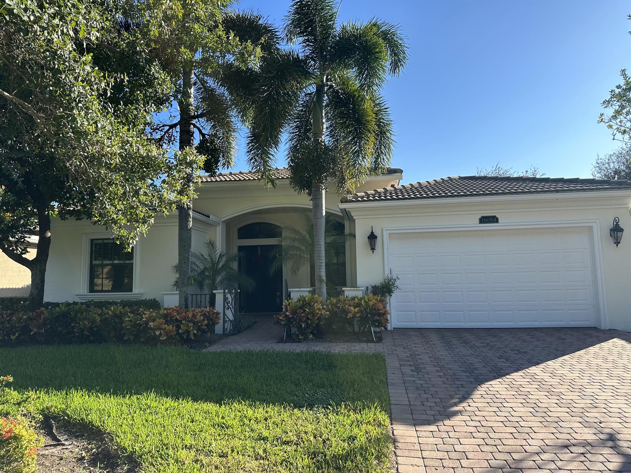 16084 Glencrest Avenue, Delray Beach, FL 33446