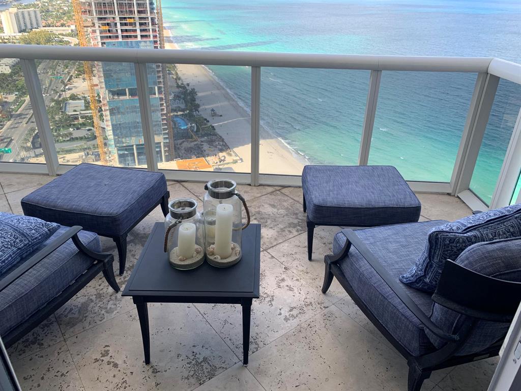 BREATHTAKING OCEAN VIEW FROM EVERY ROOMS, 3 BEDROOMS , 3.5 BATHROOMS , 2174 SQ FT UNDER AIR IN THE PRESTIGIOUS ROYAL TRUMP TOWERS . PROFESSIONALLY DECORATED , WORD CLASS AMENITIES THAT INCLUDE CONCIERGE , SPA, POOL, GYM, VALET PARKING.