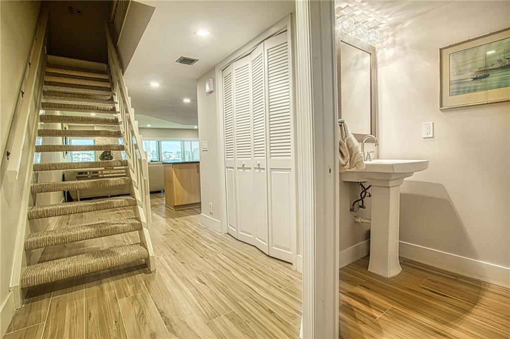 1003 Bel Air Dr
