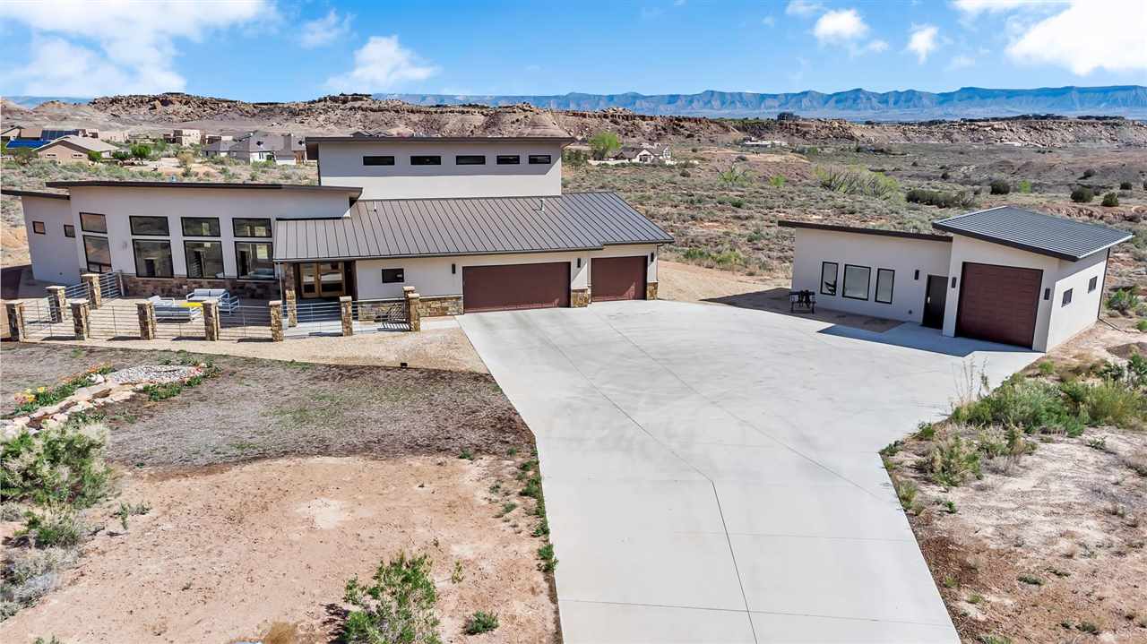 220 Red Sand Road, Grand Junction, CO 81507
