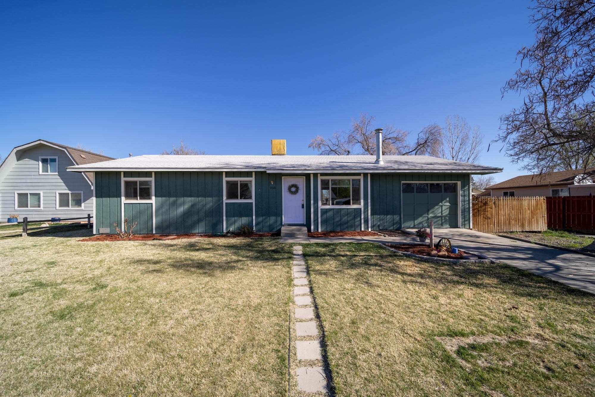 PRICE JUST REDUCED. 3 bedroom 1 bath home on a cul-de-sac in Fruita.   Established friendly neighborhood. Newly Painted. New appliances. Large Backyard with storage shed on irrigation water.  Adjacent to bike path. Great Home!