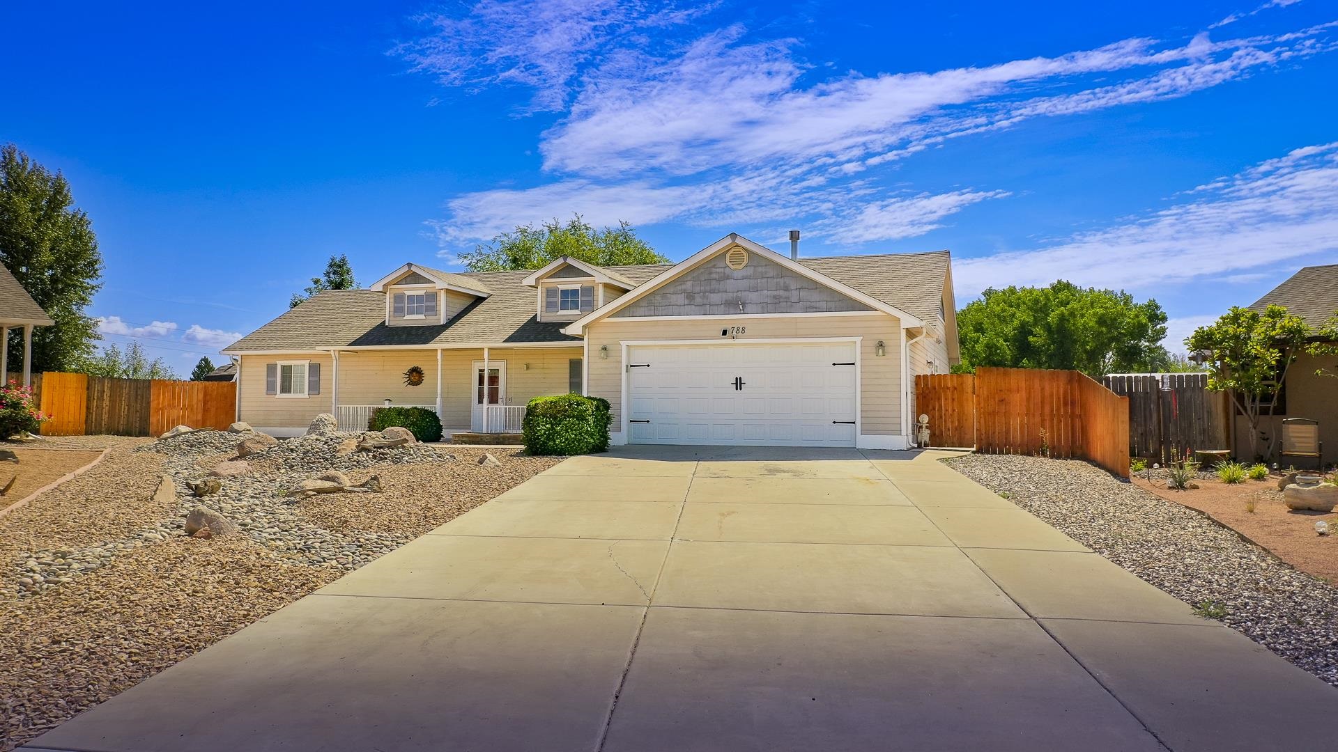 Great Fruita home that is move in ready!! You are going to love this open concept, split bed design home that features 3 beds, 2 baths & 2 car garage w/ 1640 sq ft of living space. Huge master suite w/ 5 pc bath & large walk in closet. Outside you will find a spacious yard w/ great views, storage shed, fully fenced & mature landscaping. Close to everything & ready for new owner!
