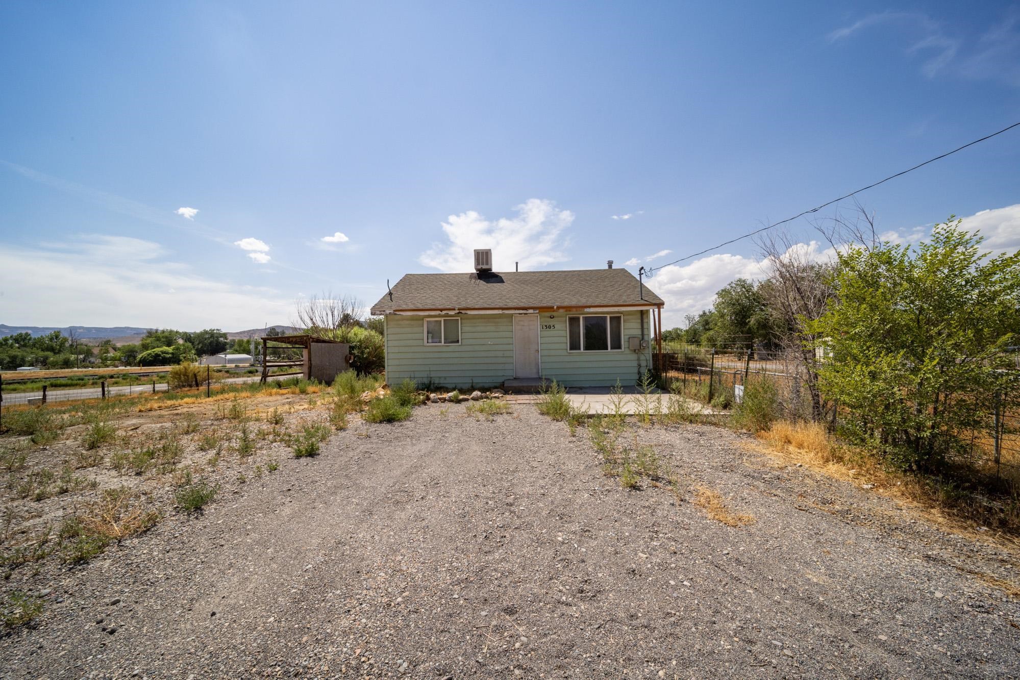 This 672 Sq ft home has 2 bedrooms and 1 full bathroom. Sitting on over 1/2 acre and WITHOUT an HOA, this one won't last long! Swamp Cooler on roof is no longer in use and house has been converted to central air.