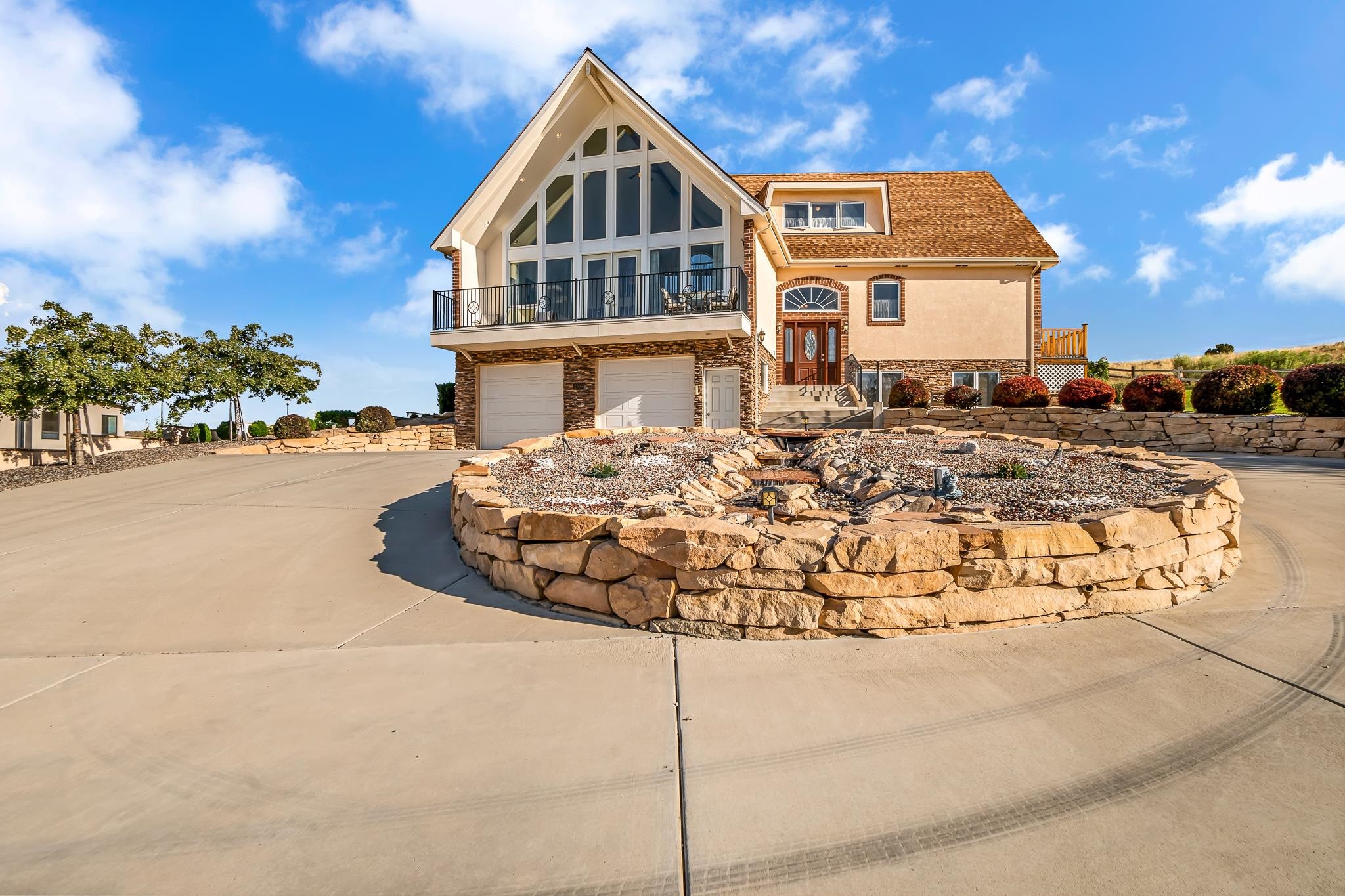 2399  Mariposa Drive