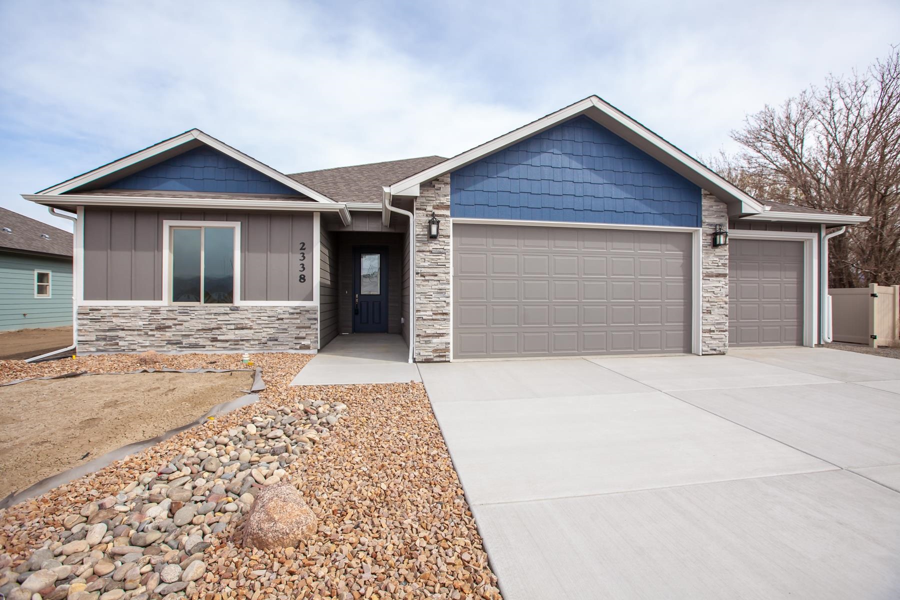 Beautiful new construction by CRM Homes. This home is 1961 square feet and boasts beautiful finishes. Open living area, lovely windows, large granite island with breakfast bar, and a gas range. Refrigerated central air, covered patio, and a 3 car garage. Landscaping is included!!