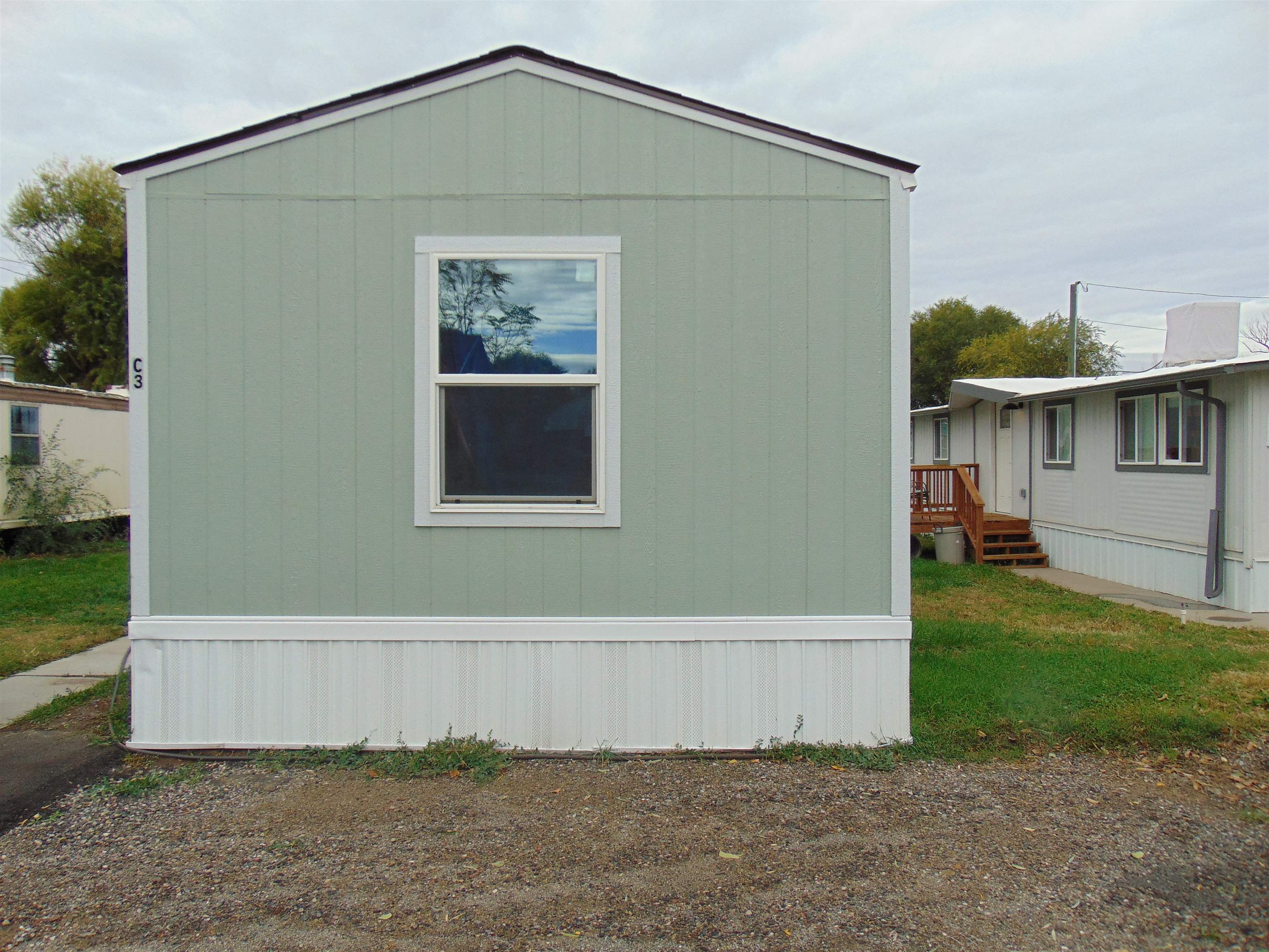 Spacious 3-bedroom, 2-bathroom mobile home, brand new in a quiet, well-established park. Sellers bought home brand new in Sept 2022 so pretty much new. Close to desirable downtown Fruita and schools.