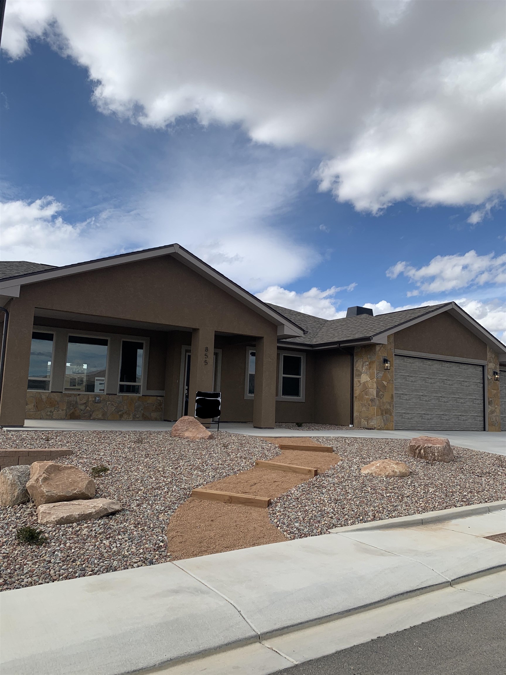 855  Fire Quartz Lane