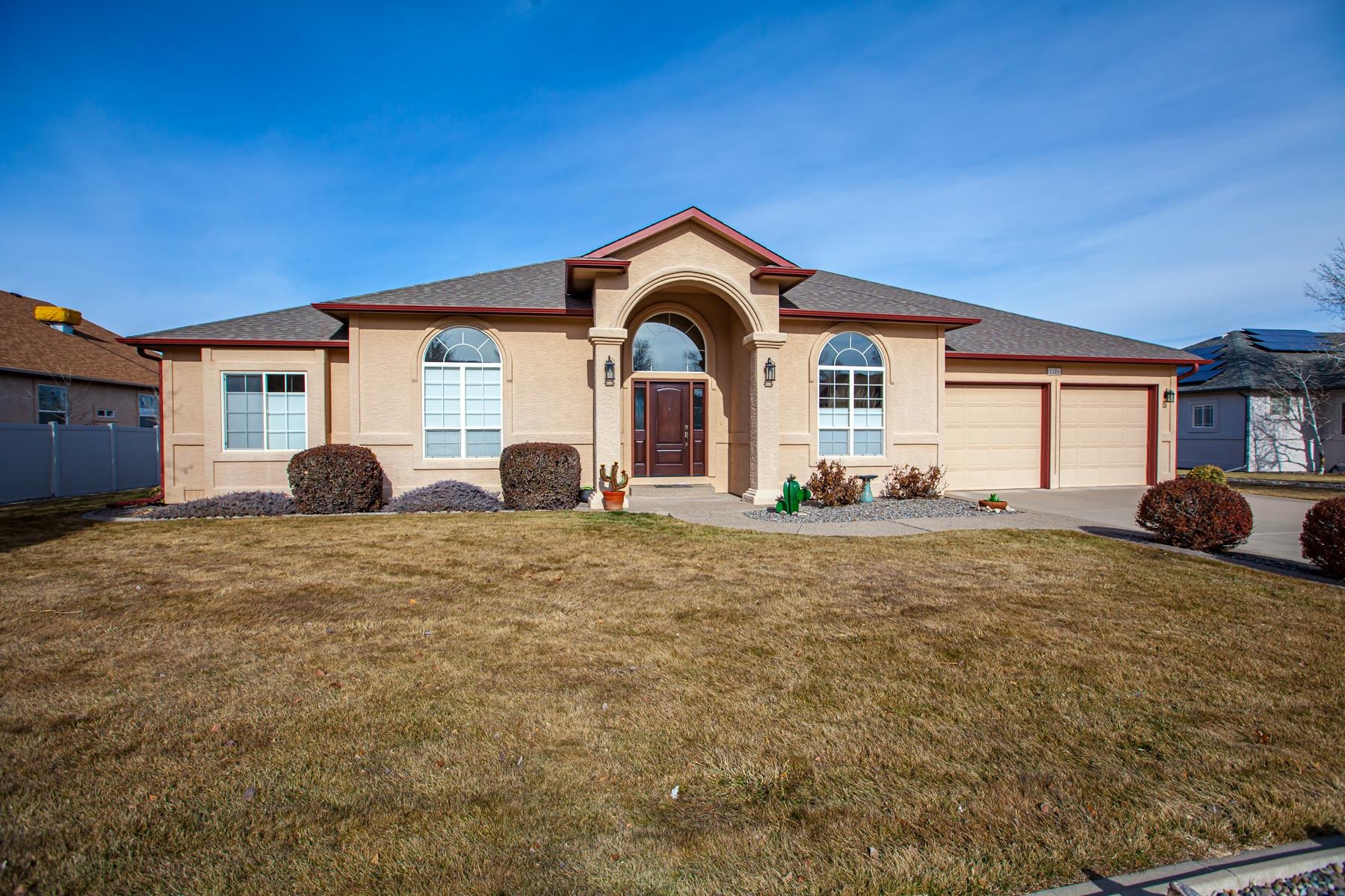 2186  Overlook Road