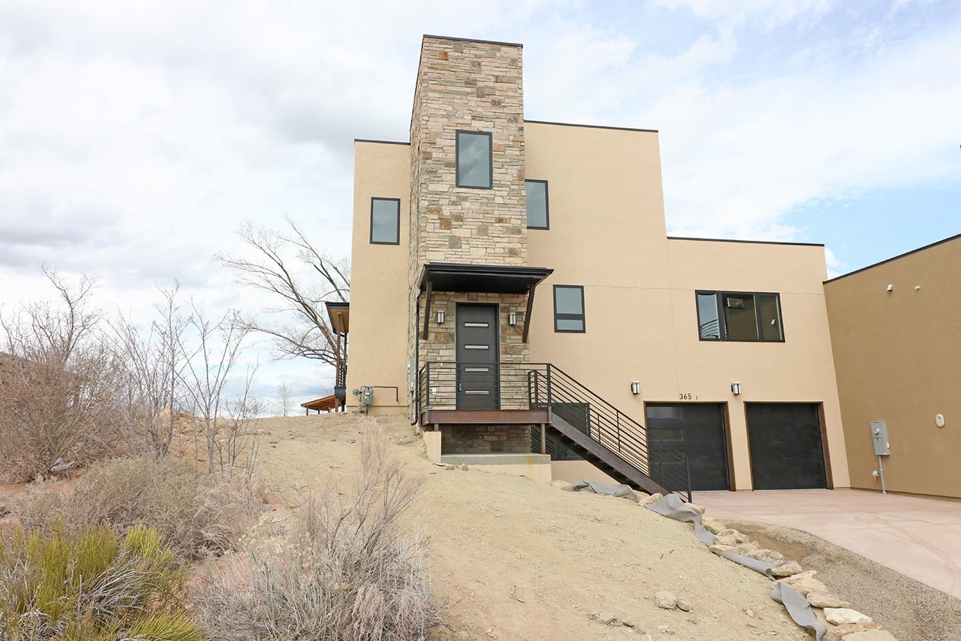 365 W Ridges Boulevard