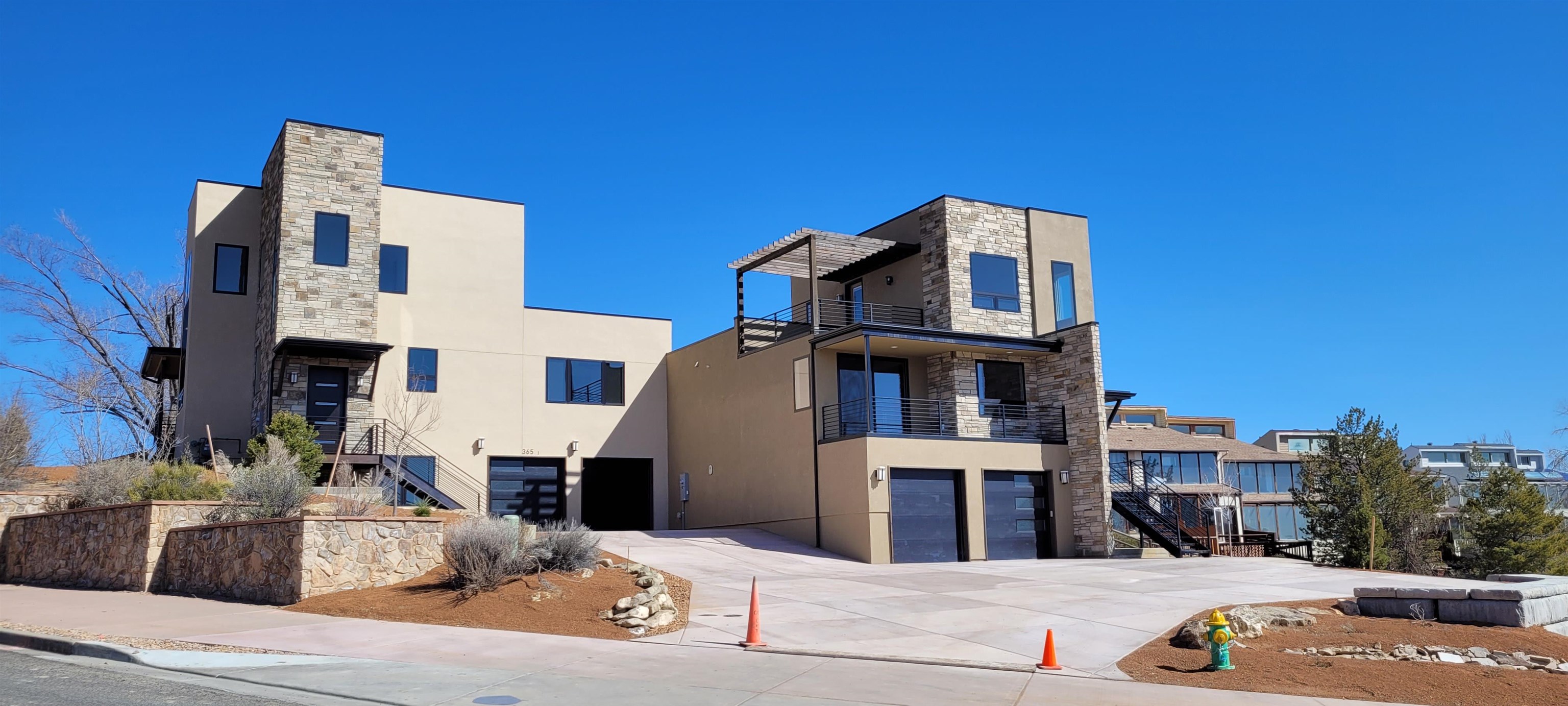 365 W Ridges Boulevard