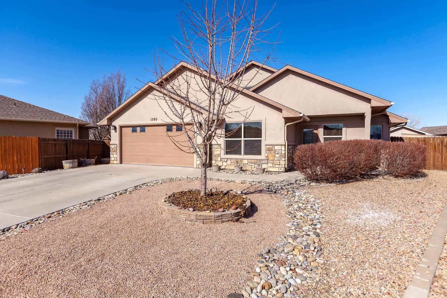 1365  Monument Court
