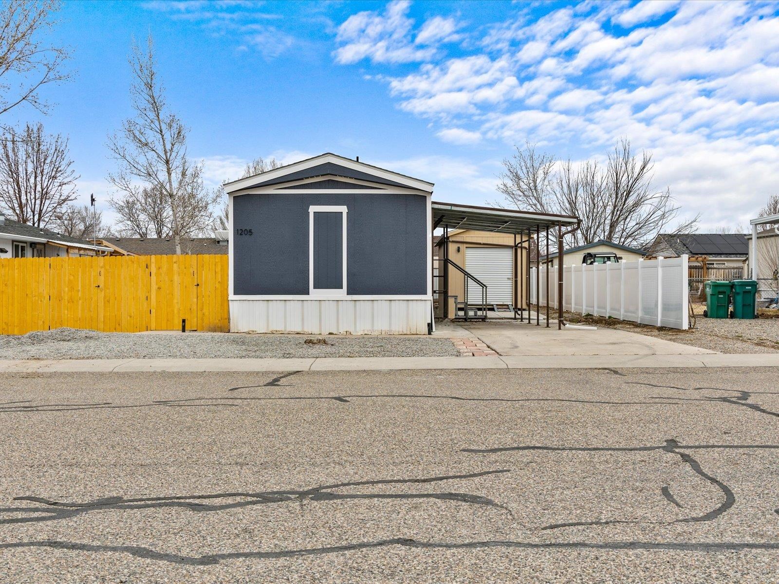 1205  Aquarius Avenue