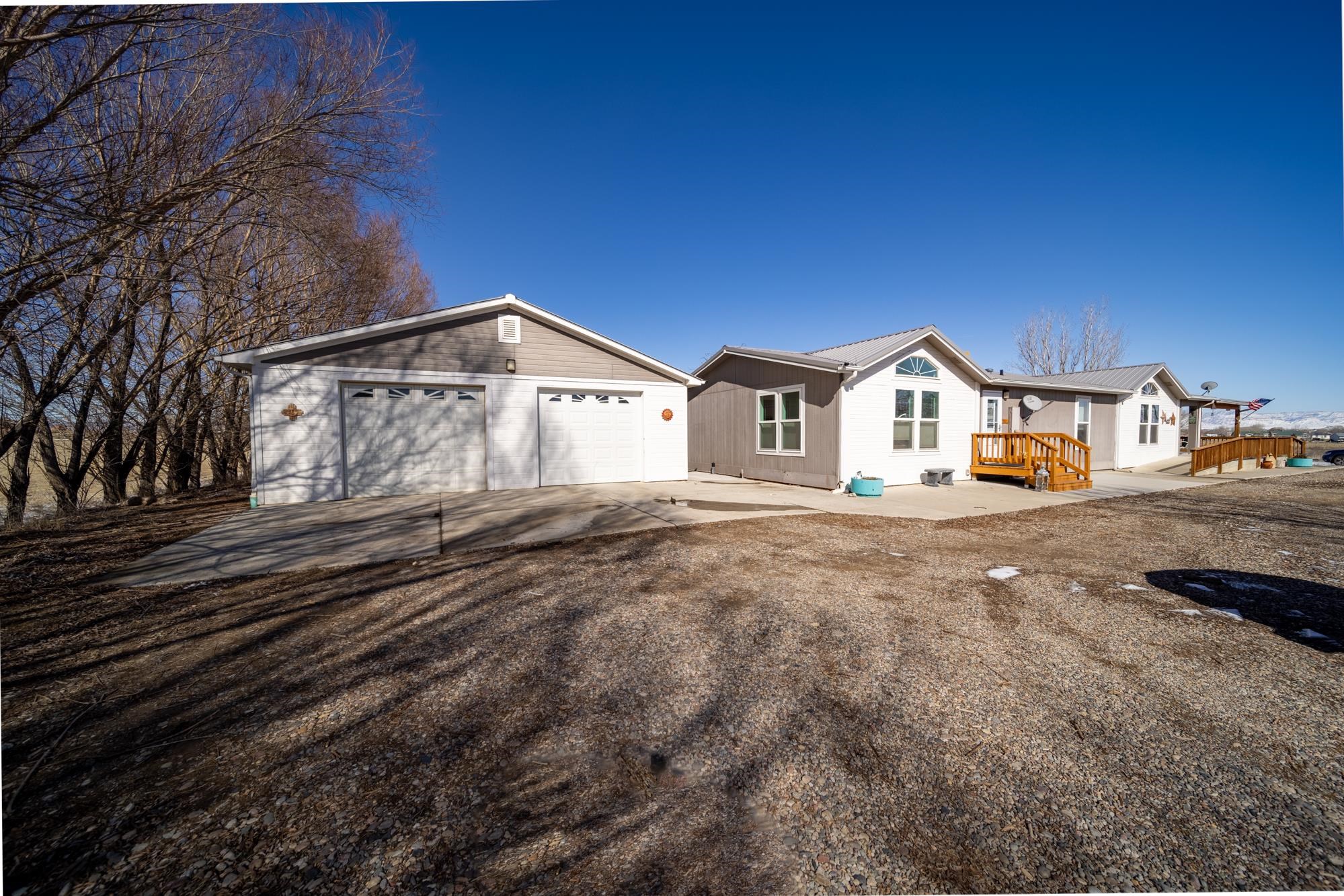 1370 12 Road, Loma, CO 81524