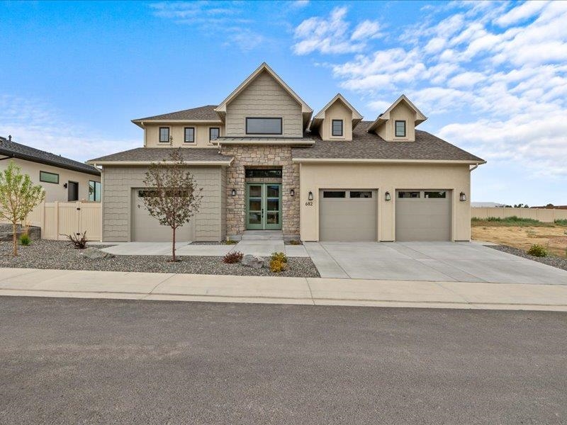 682  Horizon Glen Drive
