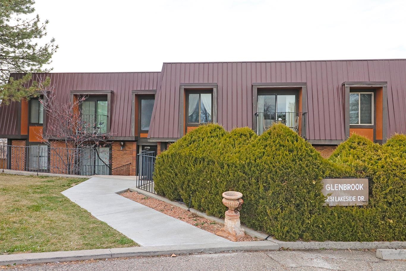 3231  Lakeside Drive