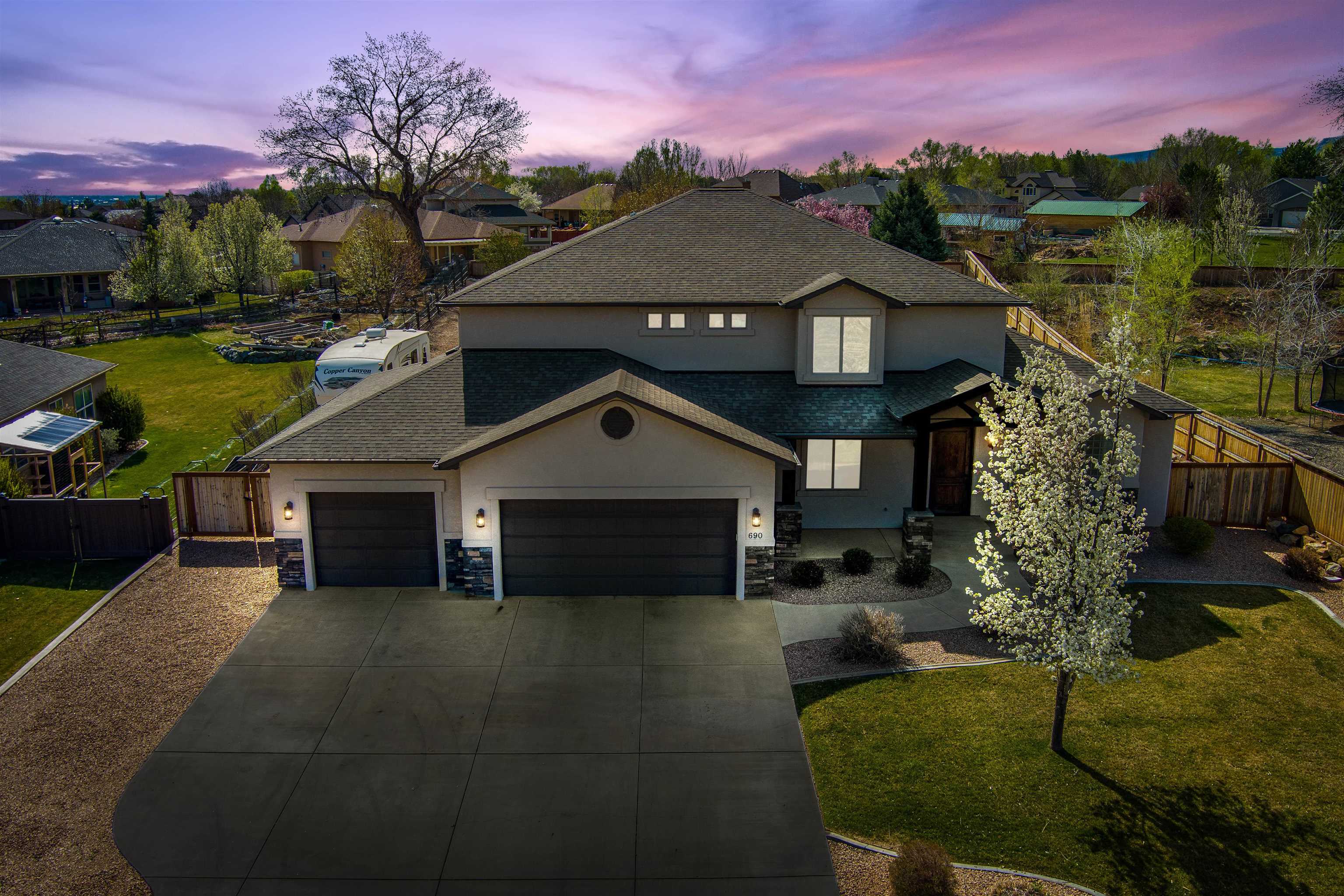 690  Poplar Court
