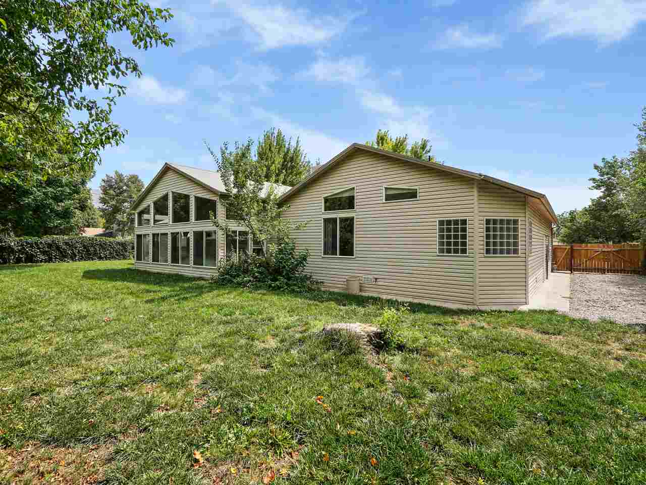 Palisade, CO 81526,602 Moss Way