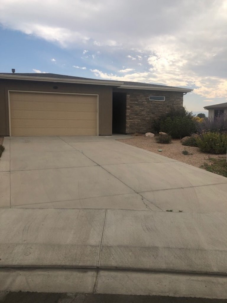 858 Summer Bend Court, Grand Junction, CO 81506