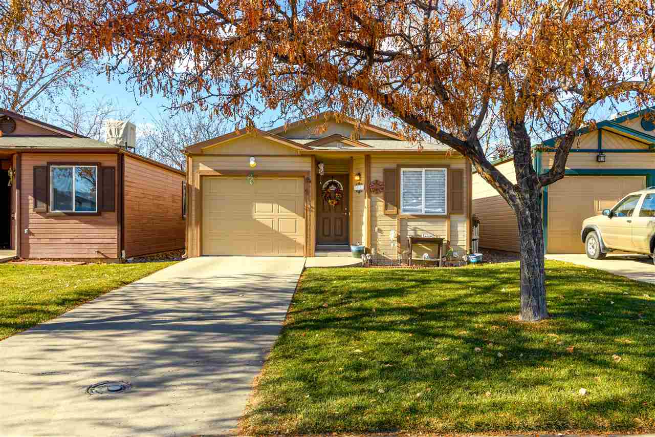 493 Green Acres Street, Clifton, CO 81520