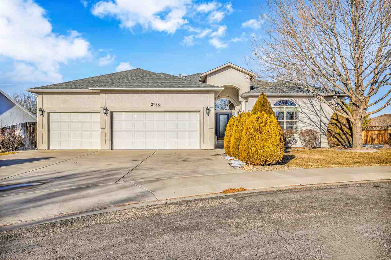 2136 Village Circle Court, Grand Junction, CO 81507-1046