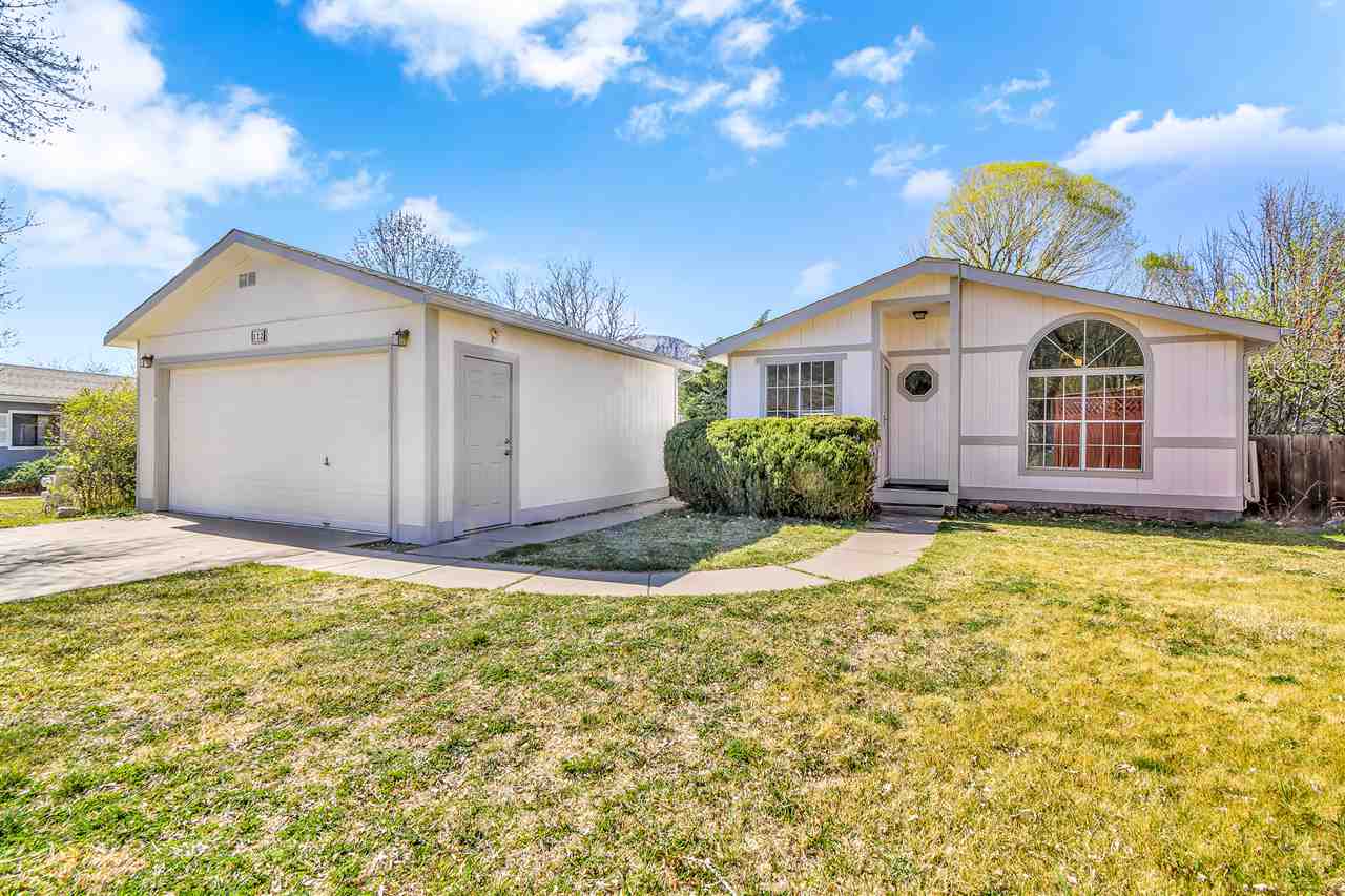 122 E Cedar Circle, Parachute, CO 81635