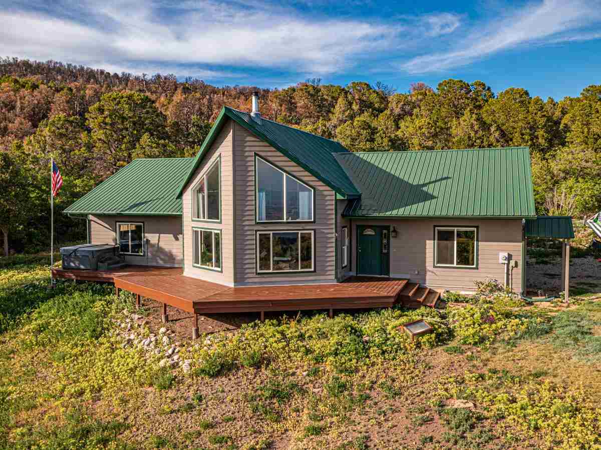 Cedaredge, CO 81413,20101 Squirrel Rock Road