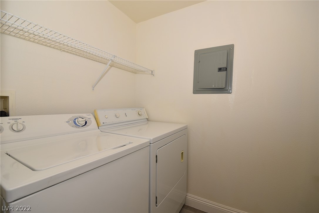 Photo #8 Laundry Room