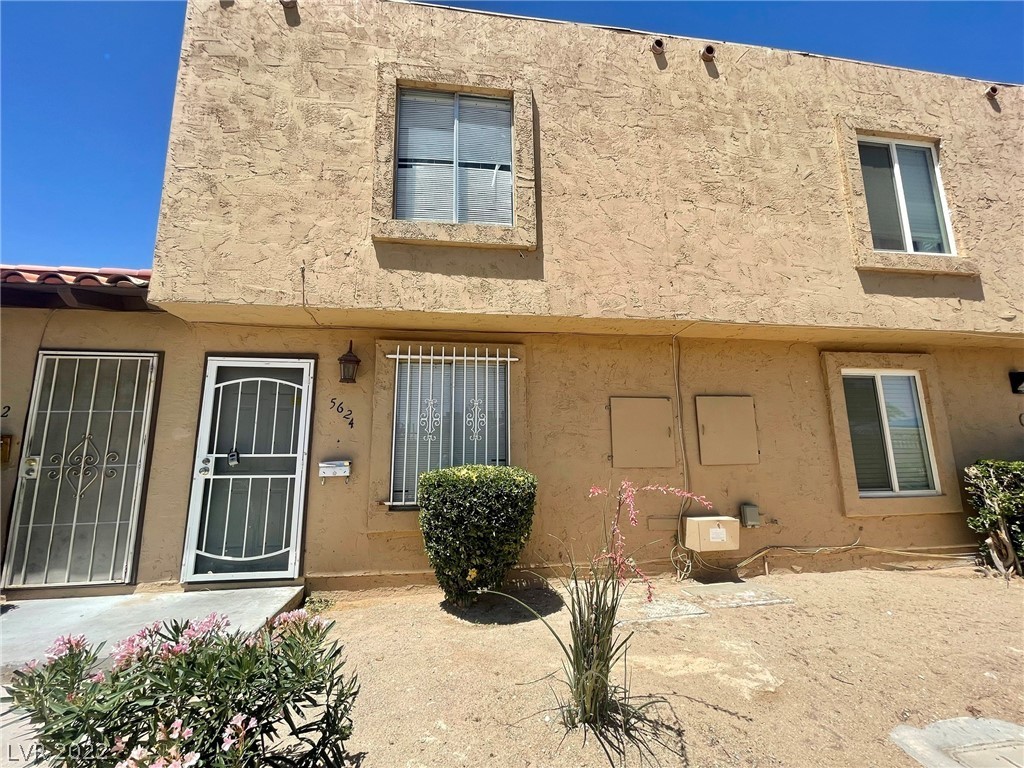 More Details about MLS # 2399354 : 5624 WEST LAKE MEAD BOULEVARD