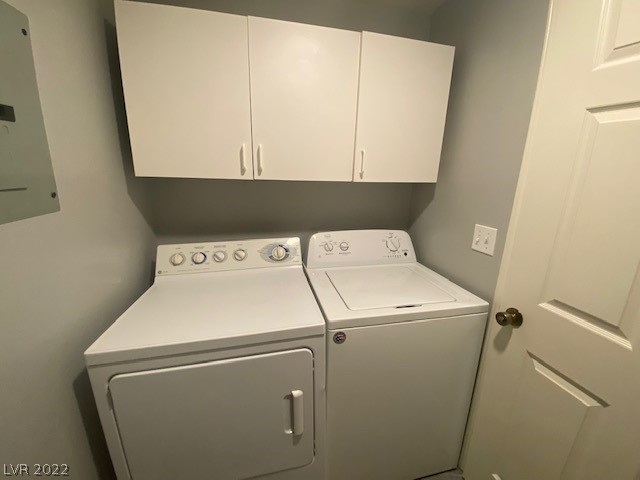 Photo #14 Full Sized Laundry Room