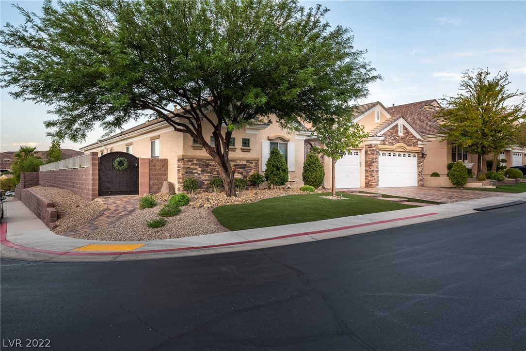 2202 Stage Stop Drive, Henderson, Nevada 89052, 4 Bedrooms Bedrooms, 10 Rooms Rooms,3 BathroomsBathrooms,Residential,Sold,2202 Stage Stop Drive,2451280