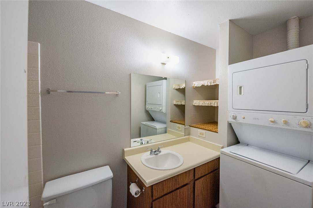 1303 Darlene Way 302B, Boulder City, Nevada 89005, 2 Bedrooms Bedrooms, 5 Rooms Rooms,2 BathroomsBathrooms,Residential,Sold,1303 Darlene Way 302B,2474625