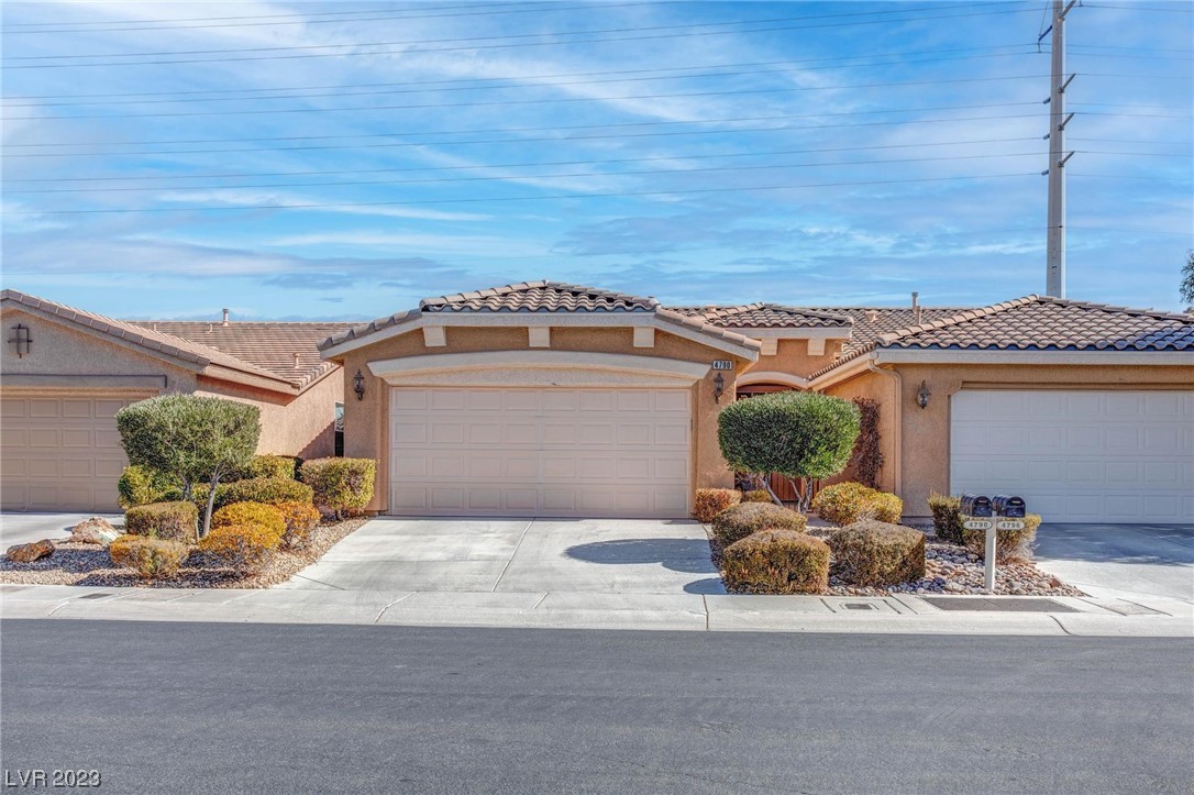 SUN COLONY AT SUMMERLIN Condos for Sale
