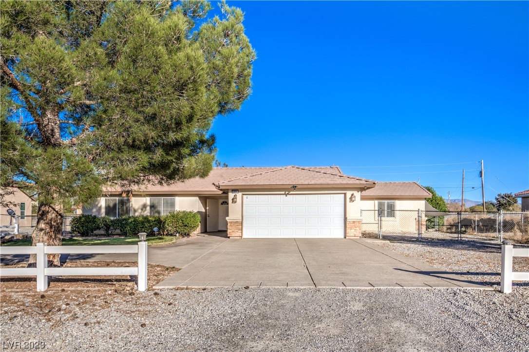 2201 Upland Avenue, Pahrump, Nevada 89048, 4 Bedrooms Bedrooms, 6 Rooms Rooms,3 BathroomsBathrooms,Residential,For Sale,2201 Upland Avenue,2541770