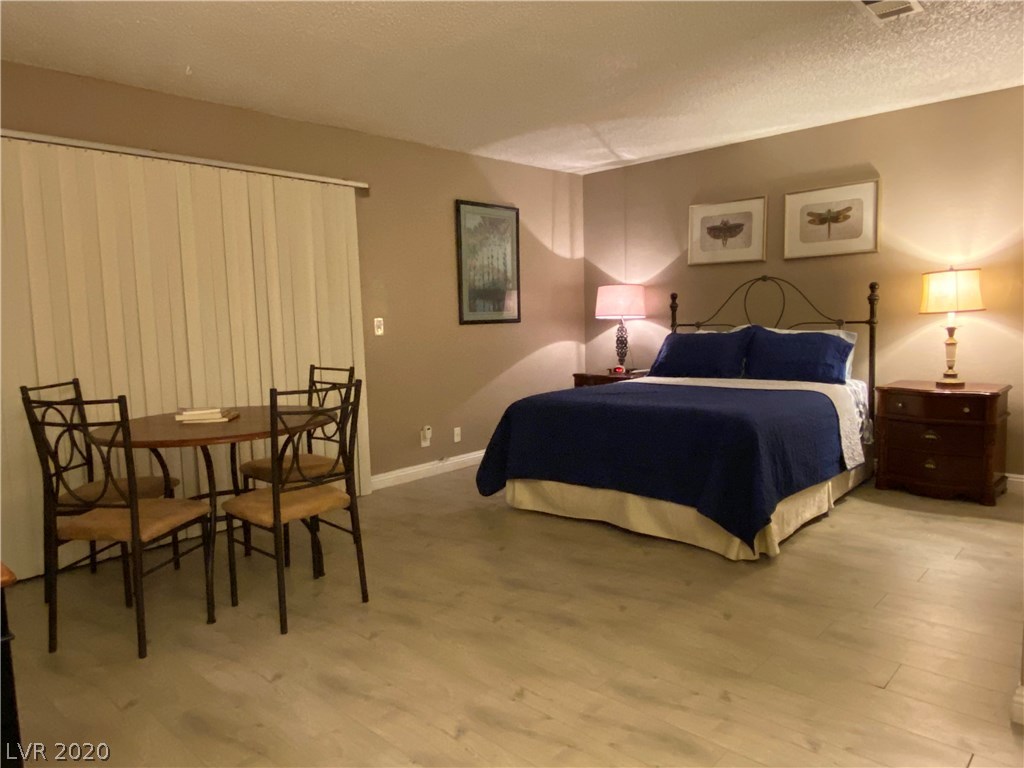 3303 FAIRVIEW Lane, Las Vegas, Nevada 89121, 3 Bedrooms Bedrooms, 4 Rooms Rooms,3 BathroomsBathrooms,Residential Lease,For Rent,3303 FAIRVIEW Lane,1944291