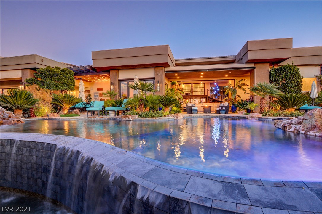 Stunning Resort Style Yard! 2 Pools, 7 Waterfalls