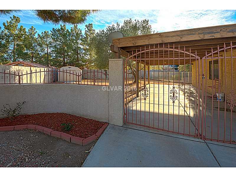 Yard/Garden. Side gate for 2nd covered patio or covered carport.